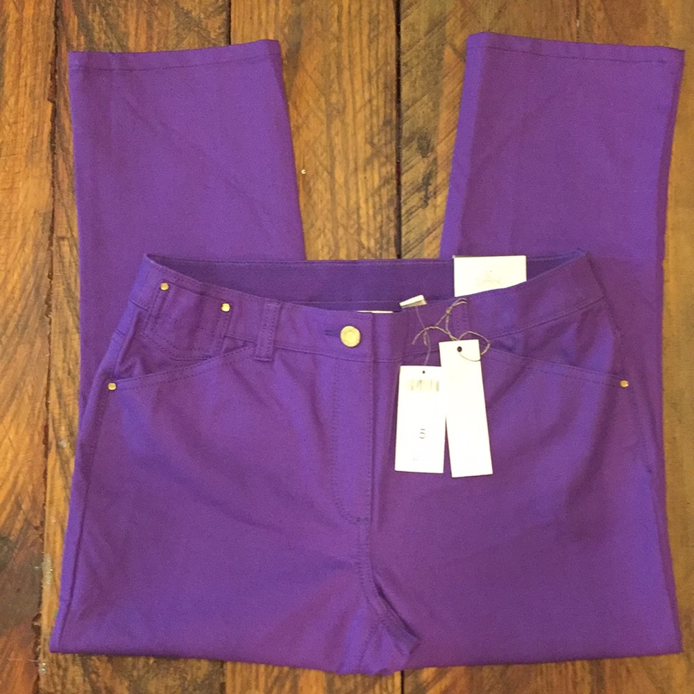 NWT Chico’s Getaway crop in size 0.5 (size 6)